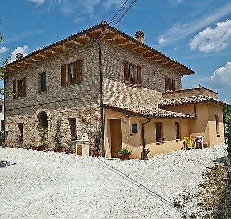 Antica Loggia Hotel Fabriano Exterior photo