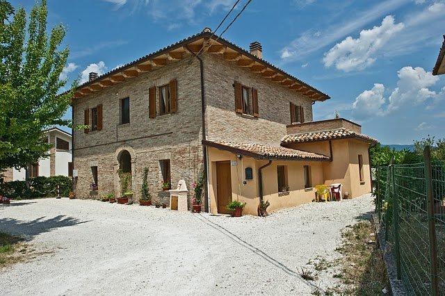 Antica Loggia Hotel Fabriano Exterior photo